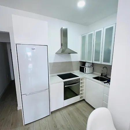 Modern & Comfortable Los Cristianos - Free Wifi Apartment *