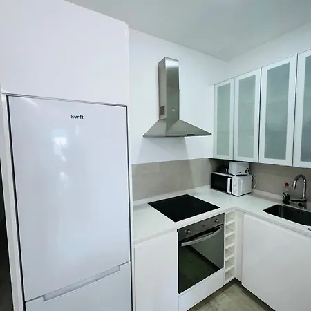 Modern & Comfortable Cristianos - Free Wifi Апартаменты Лос Кристианос